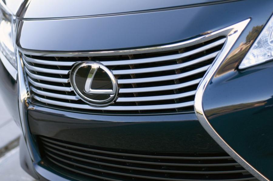  Lexus ES350 2013 года  (фото 7 из 64)
